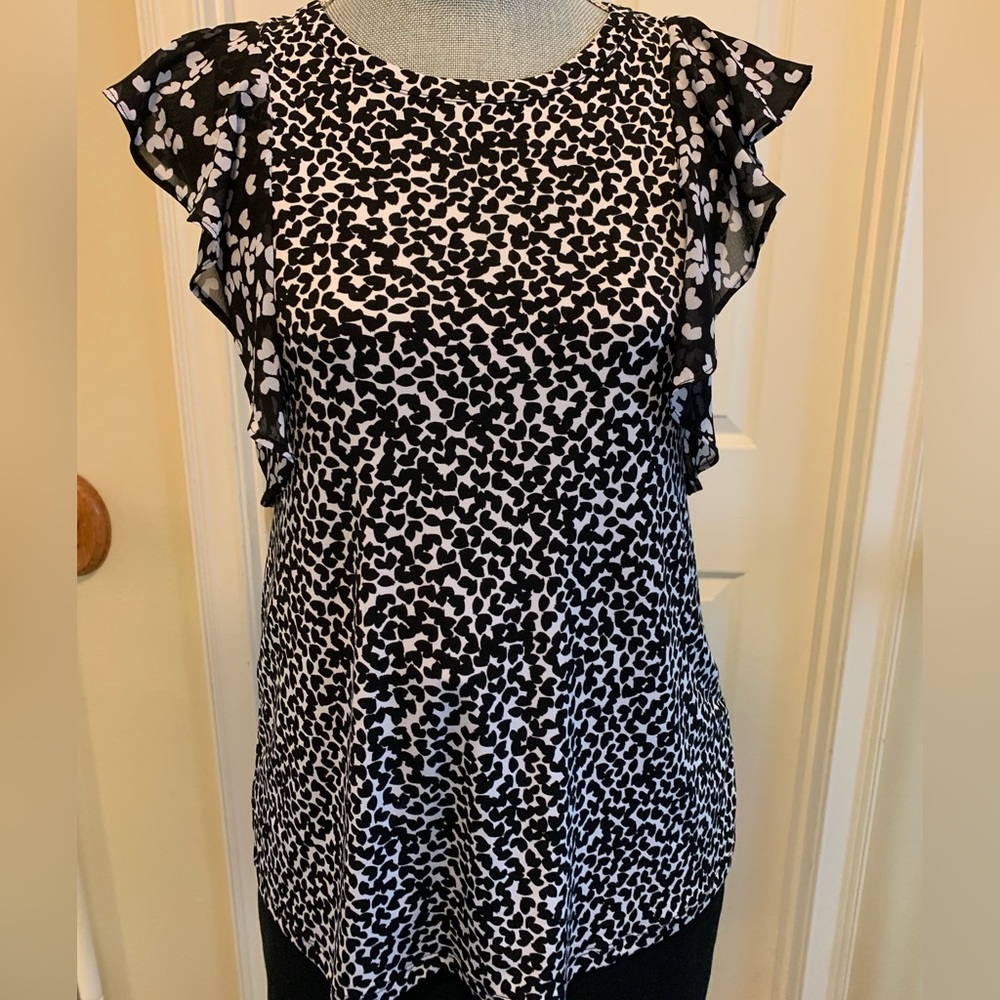 Michael Kors black and white blouse with ruffly Short sleeve Size small